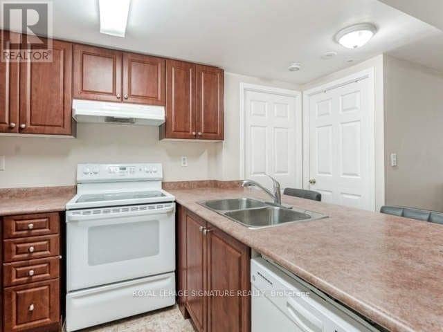 Building Photo - 3025 Finch Ave W
