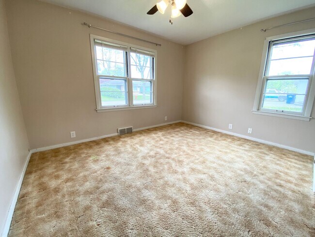 Foto del edificio - 5 Bedroom in North Fargo