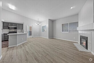 Building Photo - 900 Heavenly Hills Ct