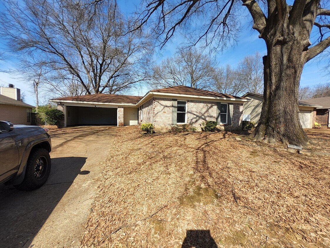 Foto principal - 6784 Rockingham Rd