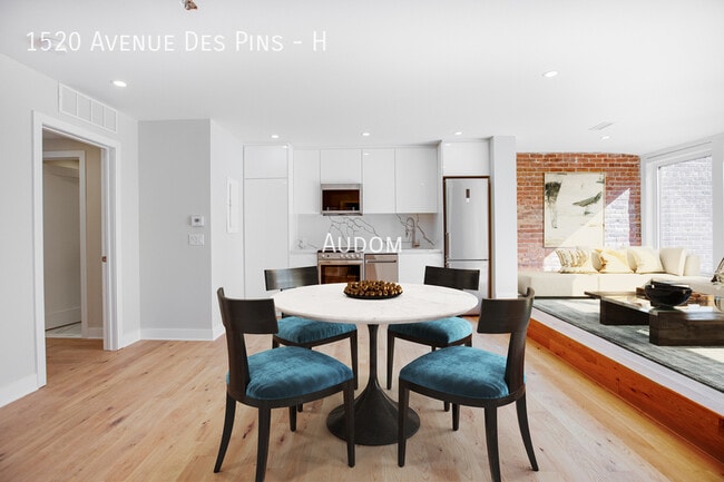 Building Photo - 1520 Av des Pins O