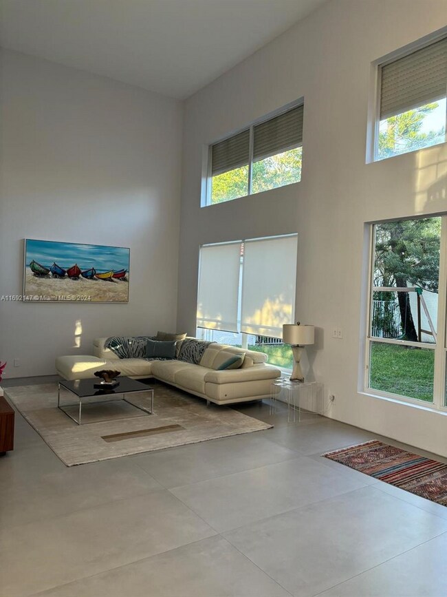 Foto del edificio - 17252 Balboa Point Way