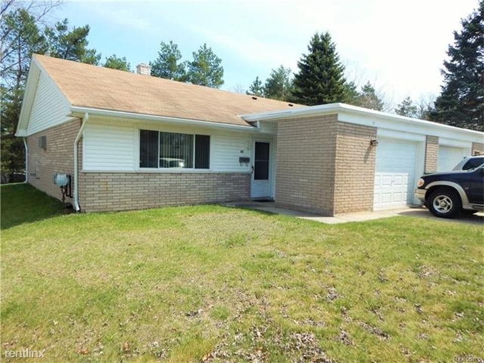 215 Odoherty Rd, Brighton, MI 48116 Townhouse for Rent in Brighton
