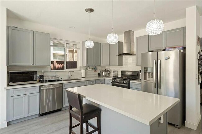 Building Photo - 5447 Benttree Way