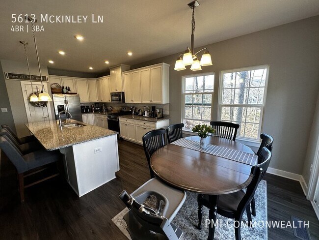 Building Photo - 4 Bed / 3 Bath Single Family w/ Fenced Yar...