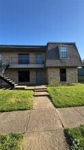 Building Photo - 209 Vista Way