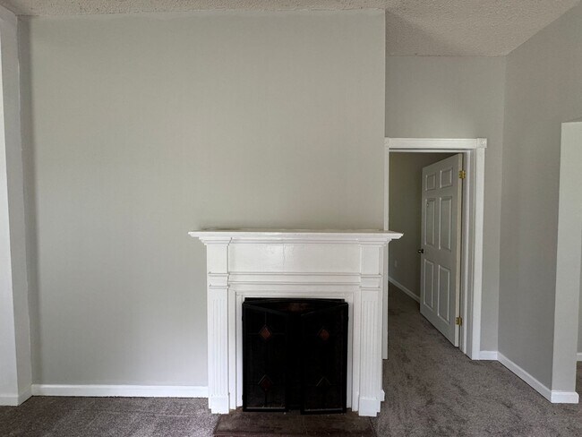 Building Photo - Bagdad Cottage