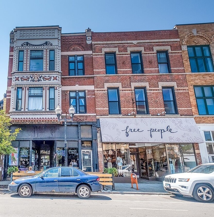 Foto principal - 1462 N Milwaukee Ave