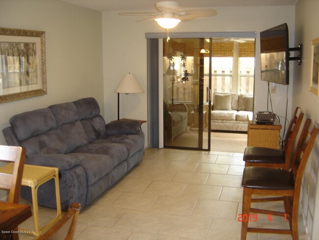 Building Photo - 8709 Camelia Ct