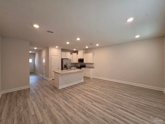 Building Photo - 9011 Golden Eye Dr