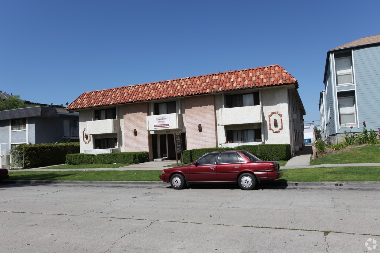 Building Photo - Vassar Casa Apartments