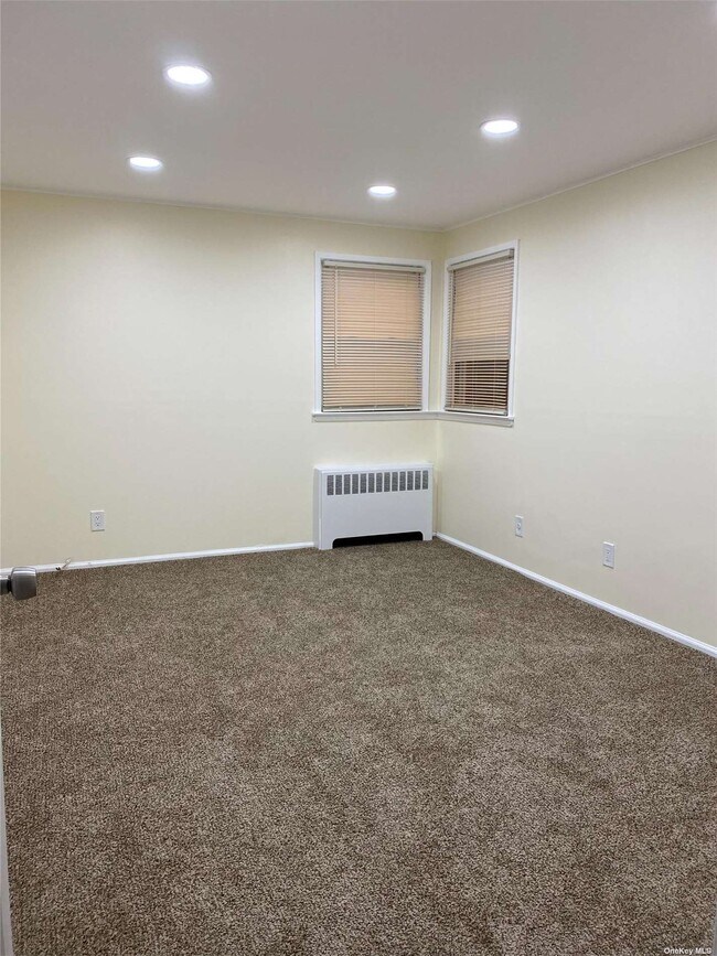 333 Vincent Ave, Lynbrook, NY 11563 Townhome Rentals in Lynbrook NY