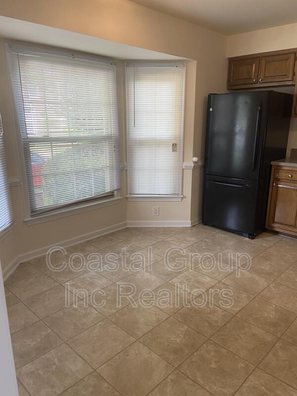 Foto del edificio - 1020 Colonial Meadows Way