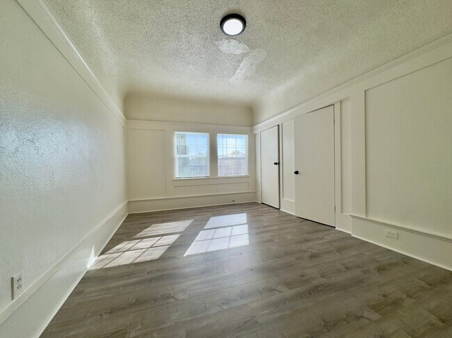 Foto del edificio - 3641 West St