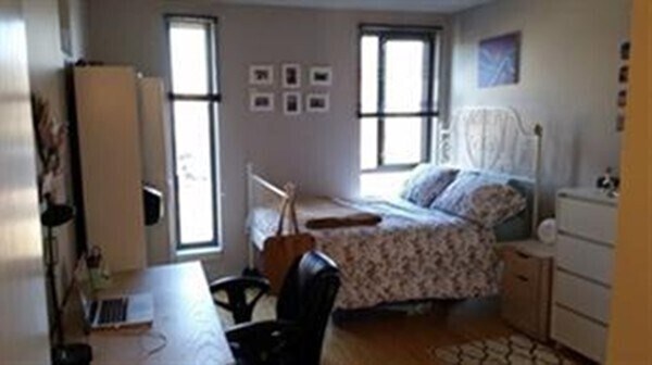 Foto del edificio - 694 Massachusetts Ave