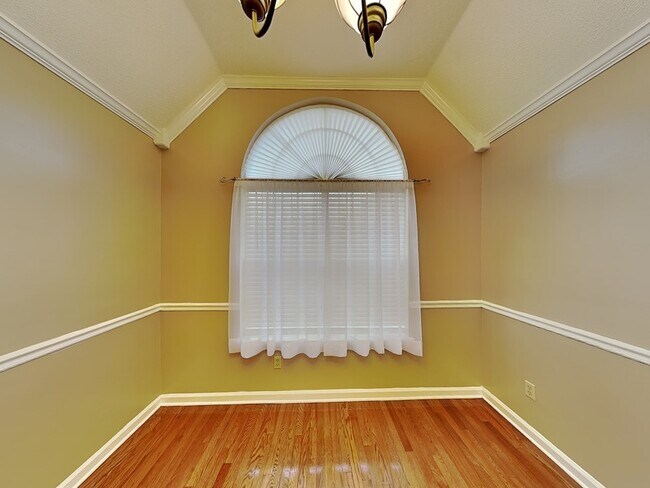 Foto del edificio - 2966 Woodland Ash Cove