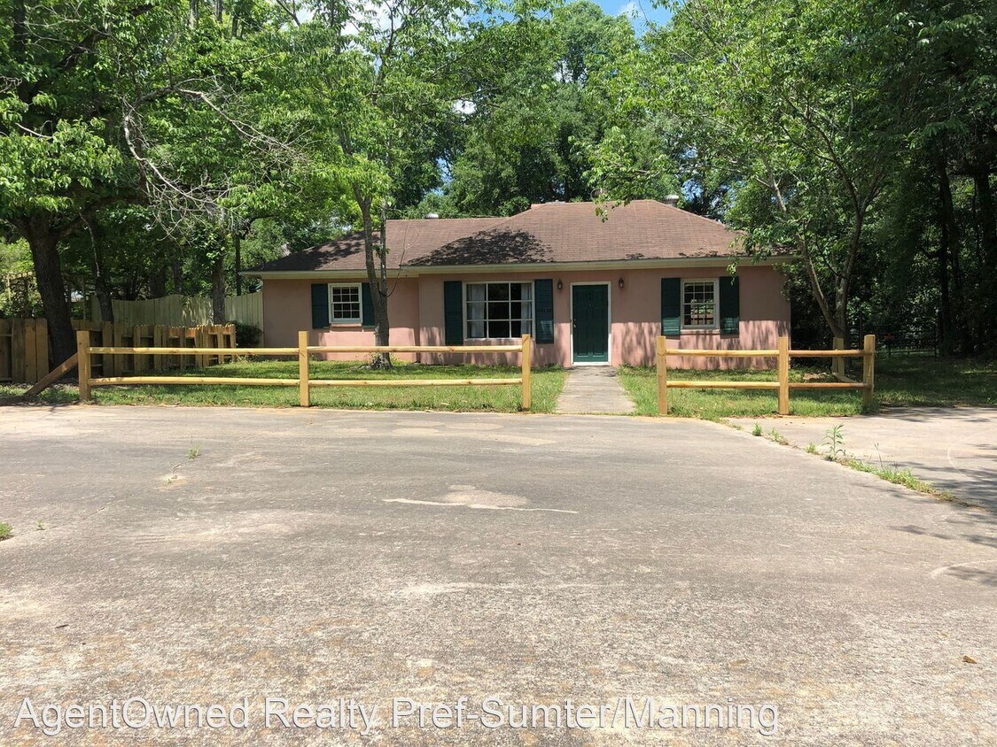 Primary Photo - 2 br, 1 bath House - 44 S Church St