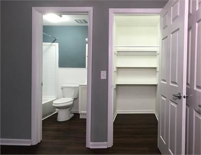 Building Photo - 320 Forest Park Dr