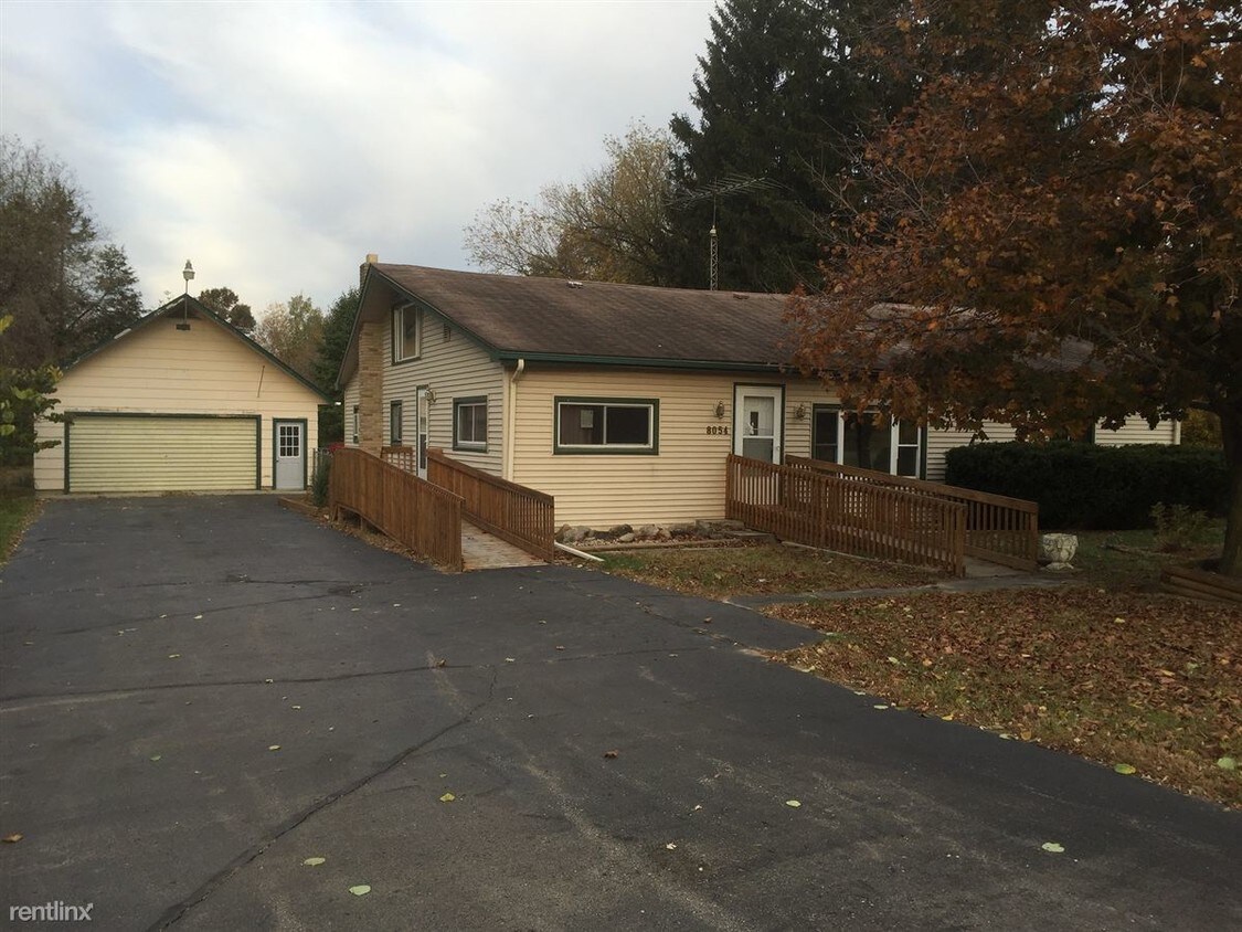 Primary Photo - 8054 Clarklake Rd