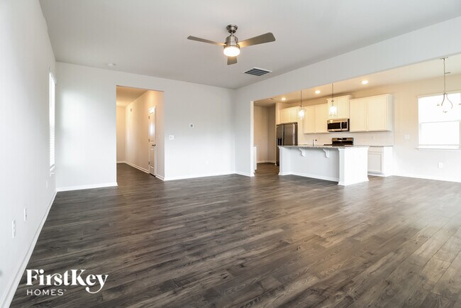 Building Photo - 710 Ridgemoor Trl