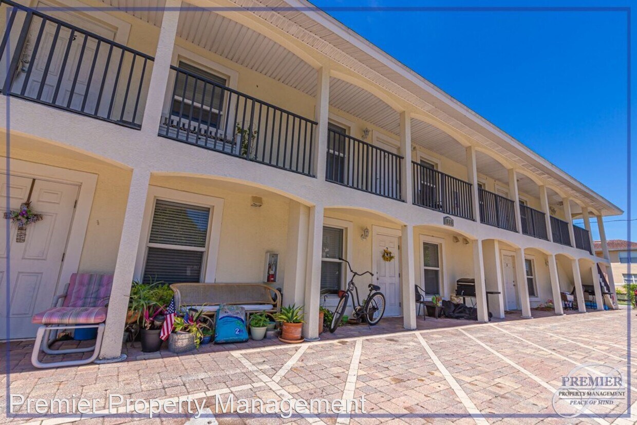 Foto principal - 1555 Blue Point Ave