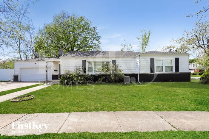 Primary Photo - 830 Latimer Lane