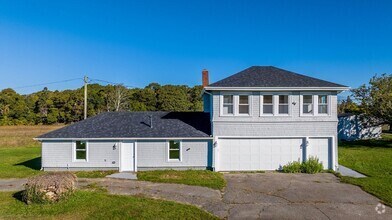 Building Photo - 736 Sconitcut Rd