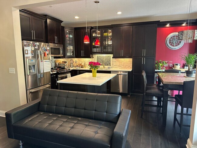 Foto del edificio - 14324 Parkside Ct NW