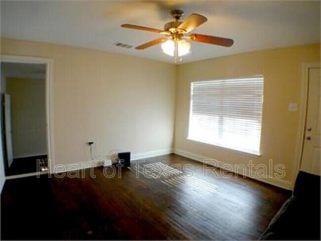 Foto del edificio - 2729 Proctor Ave