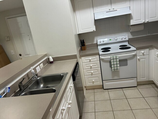 Foto del edificio - 280-27207 Celebration Blvd