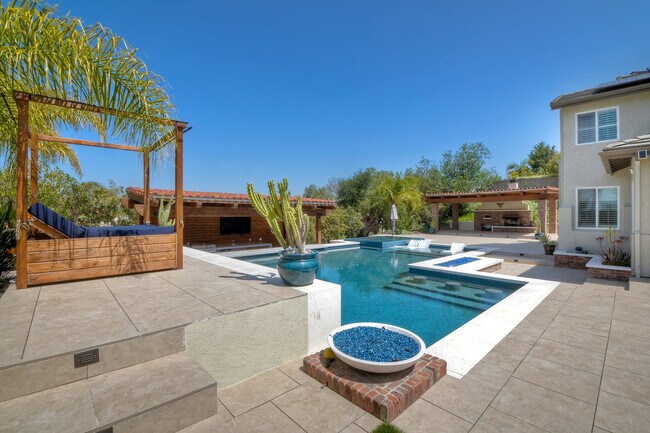 Foto del edificio - 654 Arcadia Bluff Ct