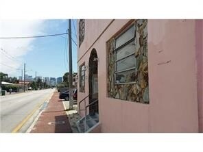 Building Photo - 1648 SW 7th St