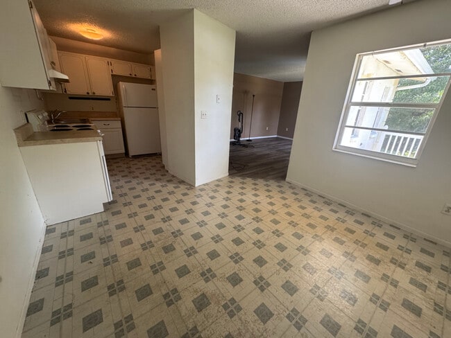 Foto del edificio - 7403 Mead Dr