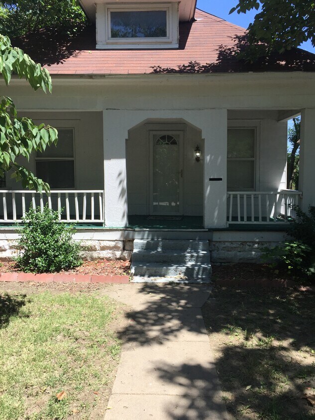 1330 S Laura St, Wichita, KS 67211 House for Rent in Wichita, KS