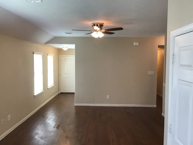 Building Photo - 8727 Doskocil Dr