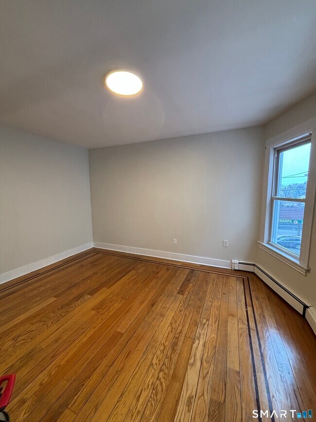 Foto del edificio - 2395 Main St