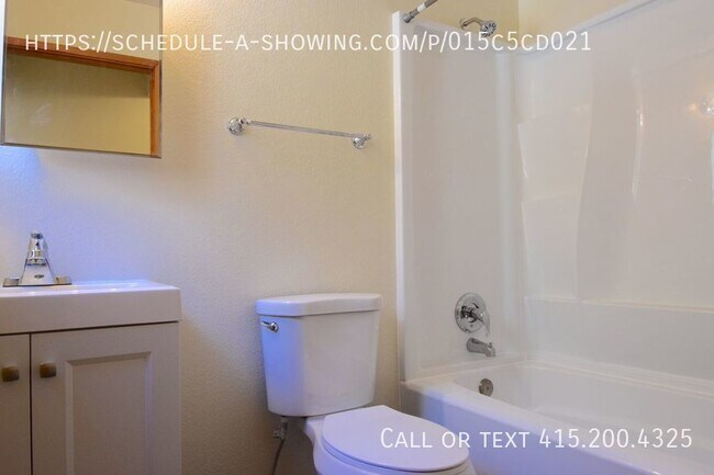 Foto del edificio - Cozy Studio in Monterey