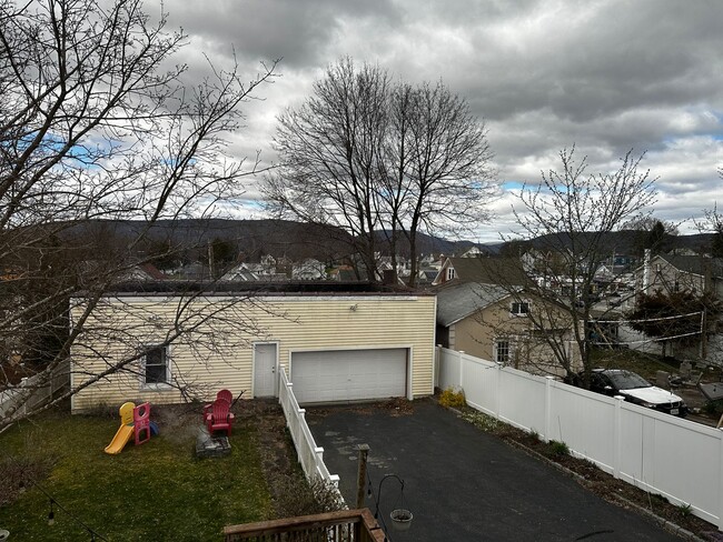 Building Photo - Peekskill Beauty