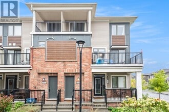 Building Photo - 247 Zenith Private