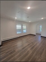 Building Photo - 1185 E 167th St