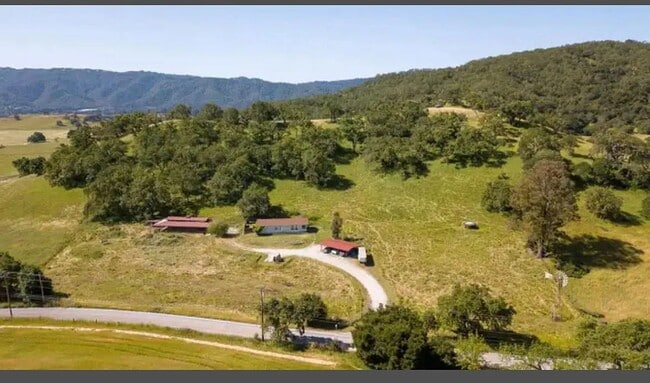 Building Photo - Gorgeous Ranch House on 5 Acres of Land in the Gilroy Hills