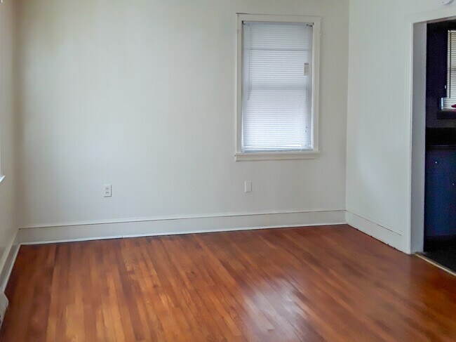 Foto del edificio - 1809 Ferndale Ave