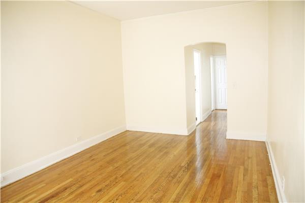 Foto del edificio - 300 E 38th St