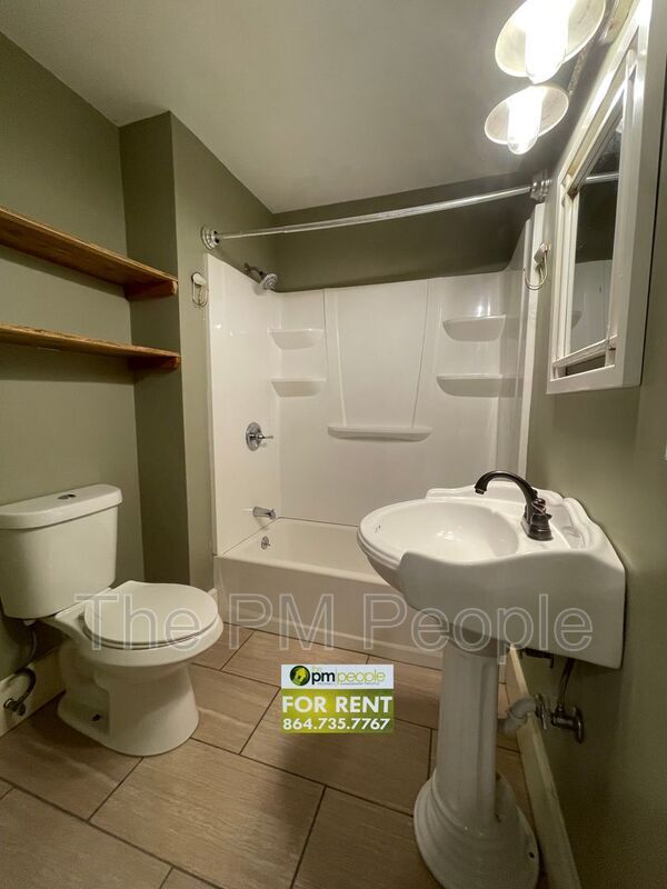 Building Photo - 11 Lenox Ave