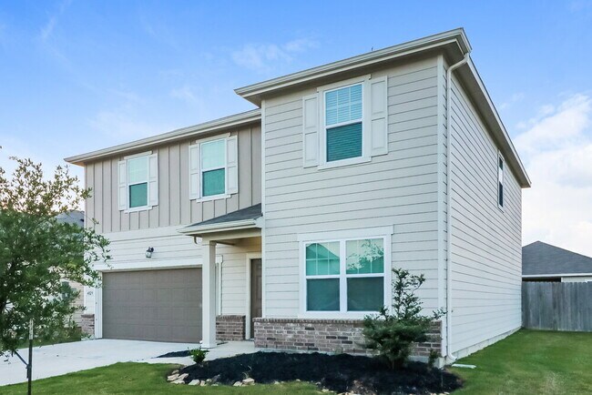 Building Photo - 4029 Tulip Tree Ln