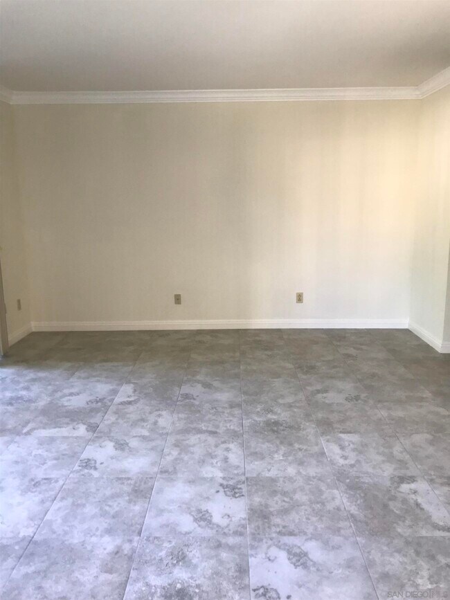 Building Photo - 8545 Summerdale Rd