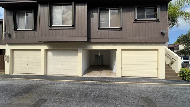 Building Photo - 5340 Bosque Ln