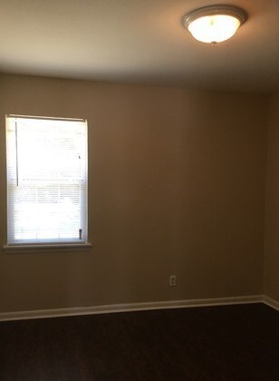 Building Photo - 824 Renfro Dr