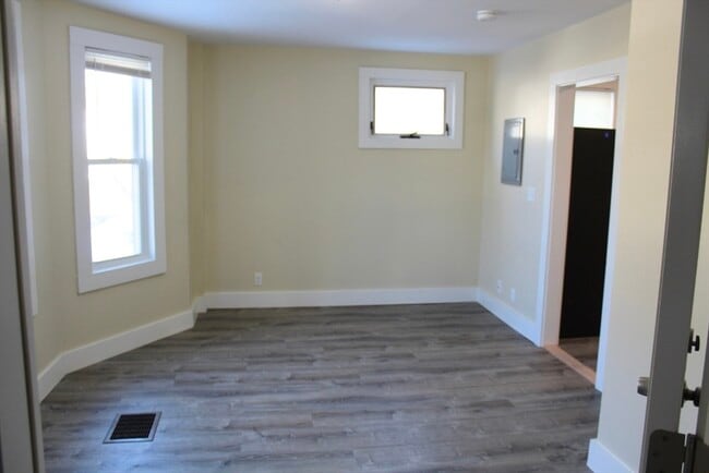 Building Photo - 78 Endicott St