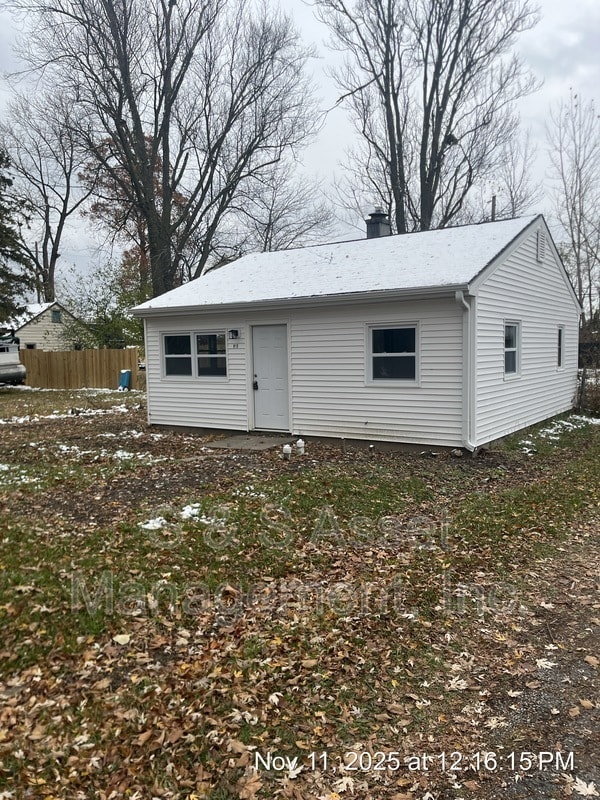 Photo - 915 Loa St House